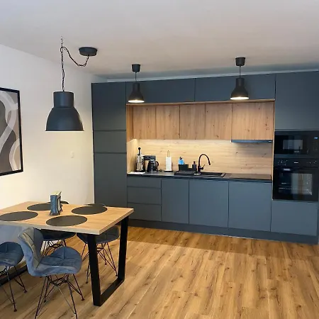 Luxury Apartment *